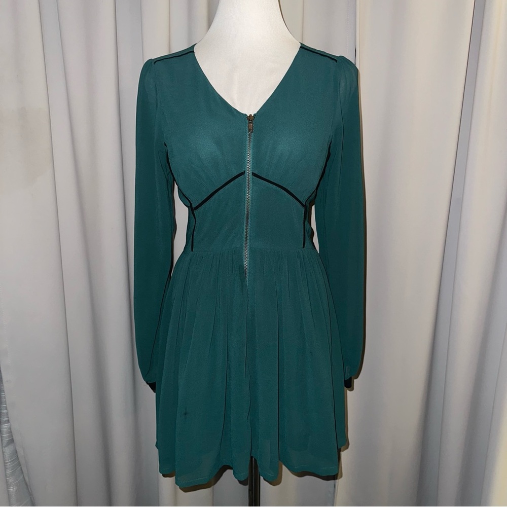Elegant Green Long Sleeve Dress